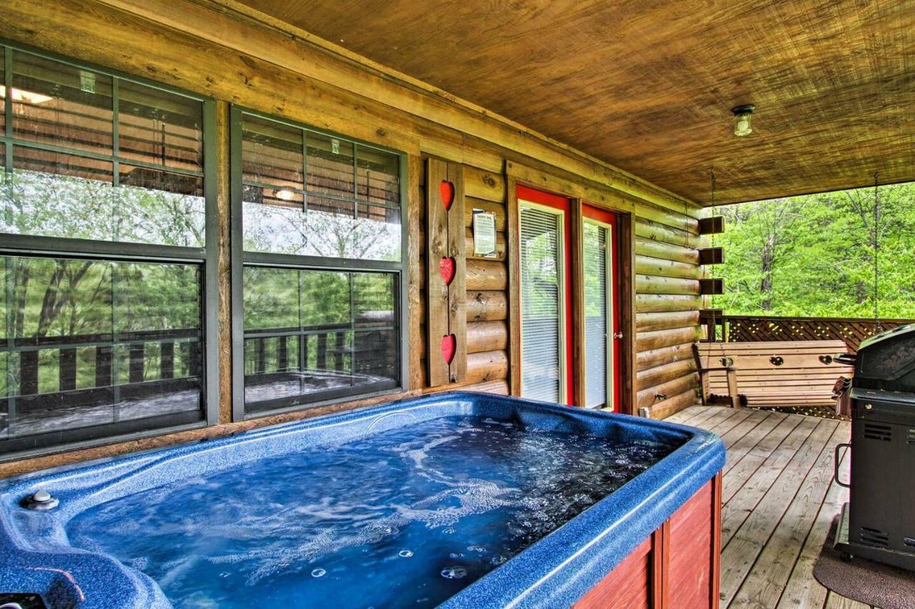 River Rush- Cozy Riverfront Cabin 5 Mi To Pigeon Forge سيفيرفيل المظهر الخارجي الصورة