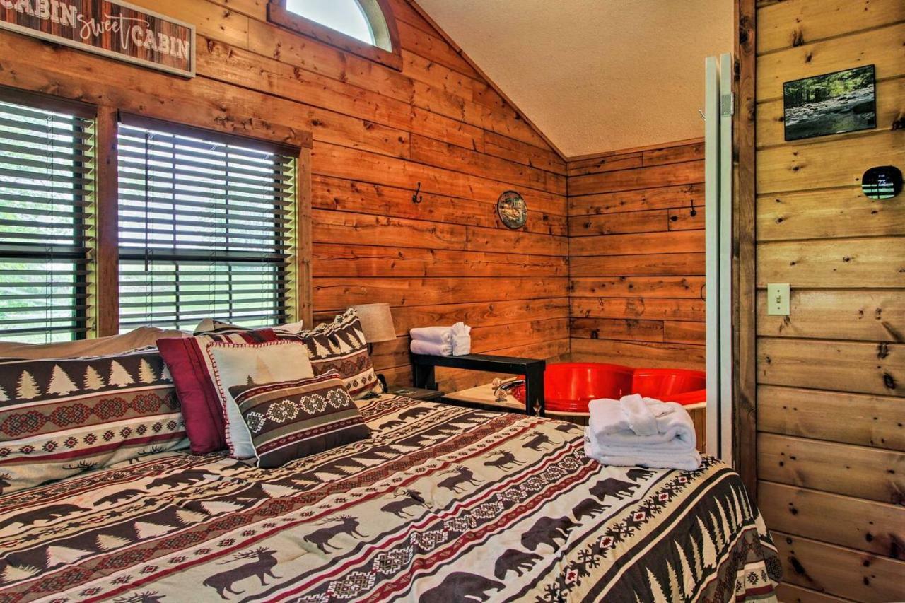 River Rush- Cozy Riverfront Cabin 5 Mi To Pigeon Forge سيفيرفيل المظهر الخارجي الصورة