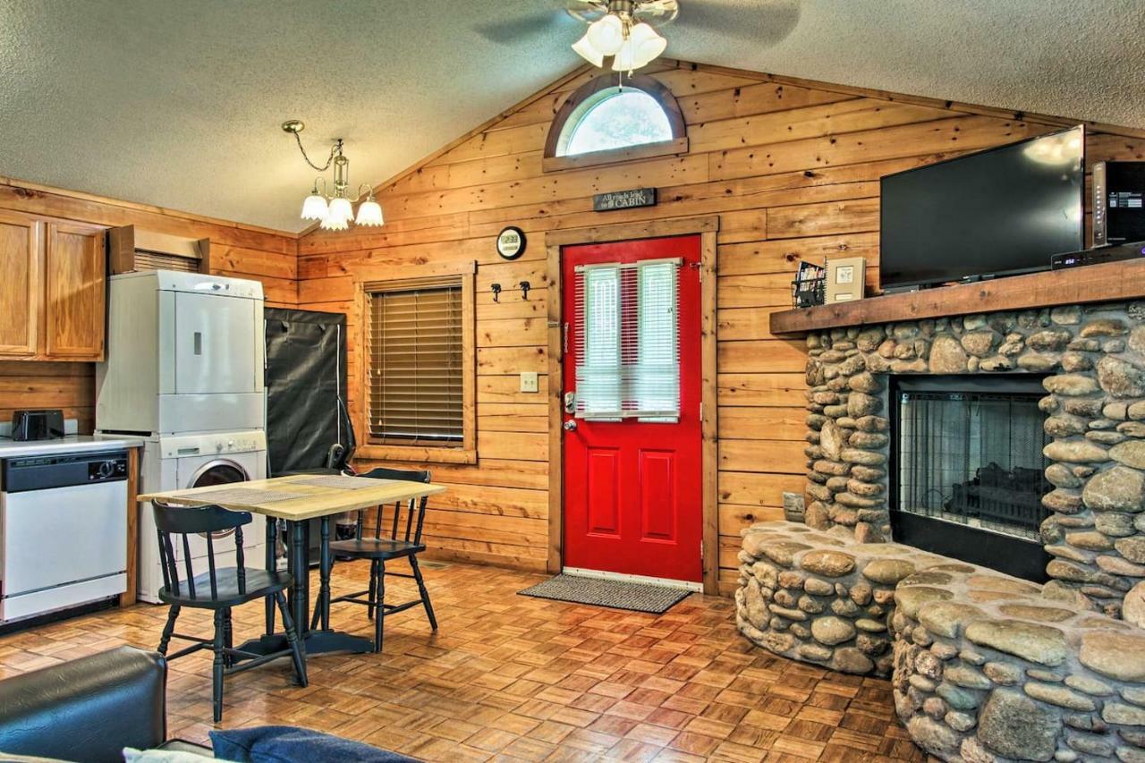 River Rush- Cozy Riverfront Cabin 5 Mi To Pigeon Forge سيفيرفيل المظهر الخارجي الصورة